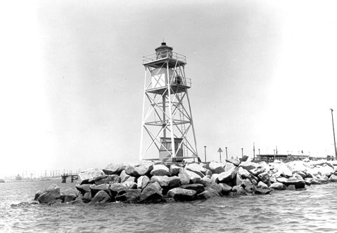 California / Long Beach lighthouse
Photo from [url=http://www.uscg.mil/history/weblightships/LightshipIndex.asp]US Coast Guard site[/url]
Keywords: United States;Pacific ocean;Historic;California;Los Angeles