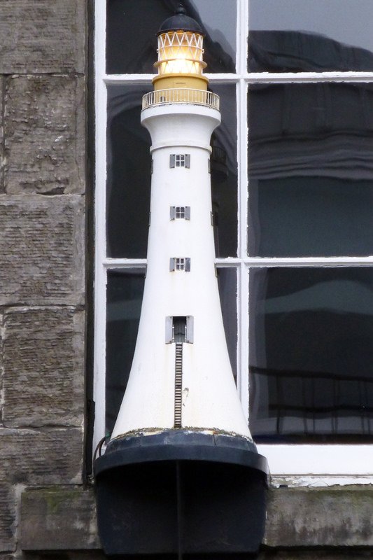 Northern Lighthouse Board office in Edinburgh
Author of the photo: [url=https://www.flickr.com/photos/45898619@N08/]Paddy Ballard[/url]

Keywords: Image