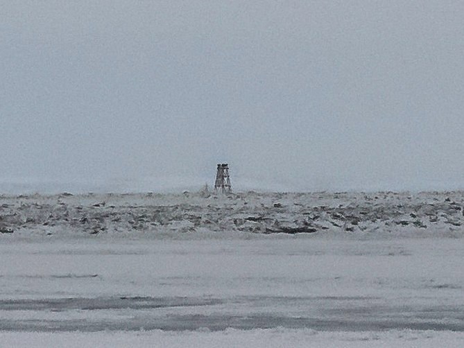 Kara sea / Khovgard island daymark
Probably was lit many years ago
Photo by [url=http://dmitry-v-ch-l.livejournal.com/]Dmtry Lobusov[/url]
Keywords: Kara sea;Russia;Winter;Taymyr Peninsula