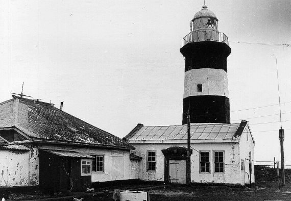 Sakhalin / Cape Lopatina lighthouse - historic photo
AKA  Lopatino 
Source: [url=http://www.sakhalin.ru/Region/lighthouses/ZhonkNew.htm]Sakhalin.ru[/url]
Keywords: Strait of Tartary;Sakhalin;Russia;Far East;Historic
