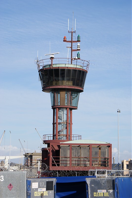 Brittany / Port Saint Malo / Saint Malo Traffic Contor tower
Keywords: English Channel;Bay of Saint Michel;France;Brittany;Saint Malo;Vessel Traffic Service
