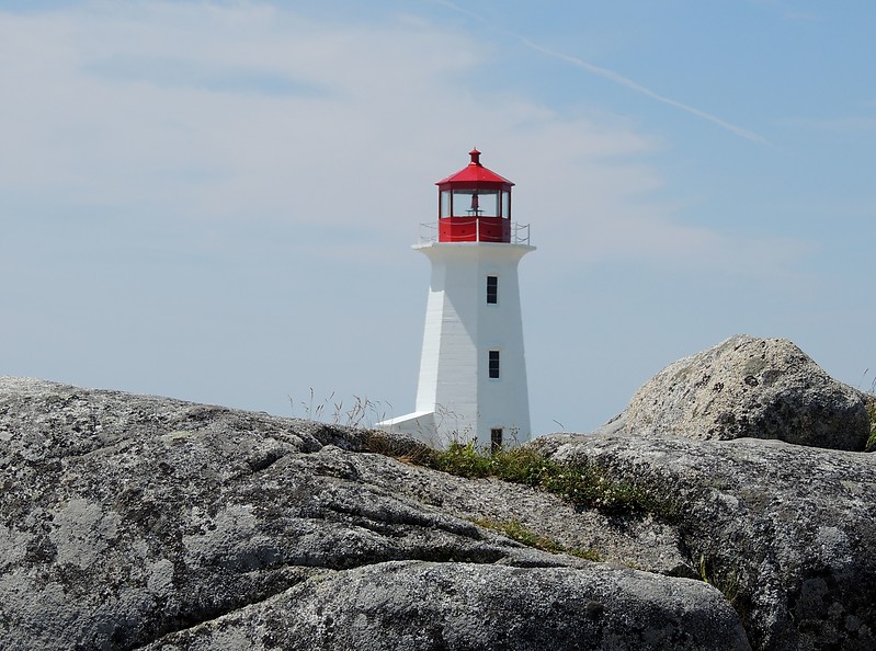 Nova Scotia / Peggy's Cove Lighthouse
Author of the photo: [url=https://www.flickr.com/photos/bobindrums/]Robert English[/url]
Keywords: Nova Scotia;Canada;Atlantic ocean