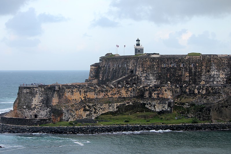 SAN JUAN - Punta del Morro Lighthouse
Author of the photo: [url=https://www.flickr.com/photos/bobindrums/]Robert English[/url]
Keywords: Puerto Rico;San Juan;Caribbean sea