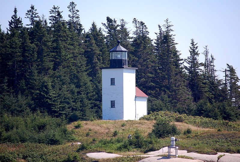 Maine / Mark Island /  Deer Island Thorofare lighthouse
Author of the photo: [url=https://www.flickr.com/photos/bobindrums/]Robert English[/url]

Keywords: Maine;United States;Atlantic ocean