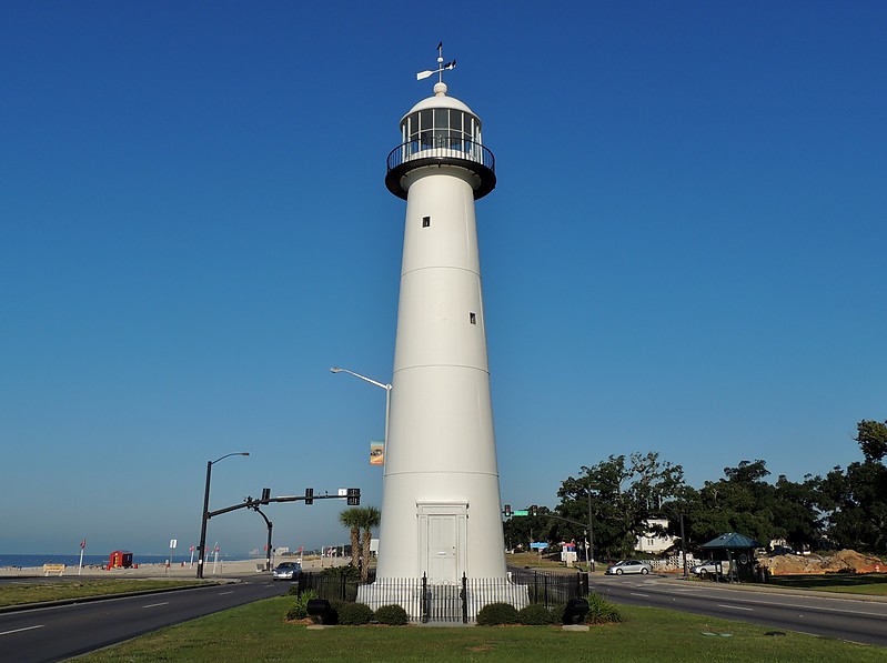Mississippi / Biloxi Lighthouse
Author of the photo: [url=https://www.flickr.com/photos/bobindrums/]Robert English[/url]
Keywords: Mississippi;United States;Gulf of Mexico