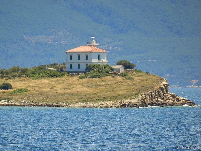 Otocic Plocica Lighthouse
Keywords: Croatia;Adriatic sea