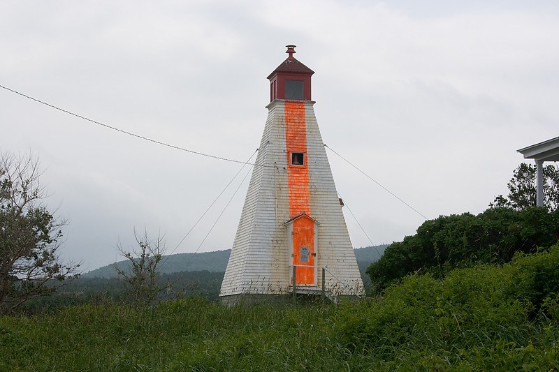 Nova Scotia / Margaree Rear Range Lighthouse
Photo source:[url=http://lighthousesrus.org/index.htm]www.lighthousesRus.org[/url]
Keywords: Nova Scotia;Canada;Gulf of Saint Lawrence