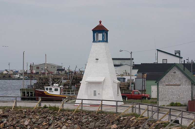 Nova Scotia / Cheticamp Harbour range front Lighthouse
Photo source:[url=http://lighthousesrus.org/index.htm]www.lighthousesRus.org[/url]

Keywords: Nova Scotia;Canada;Gulf of Saint Lawrence