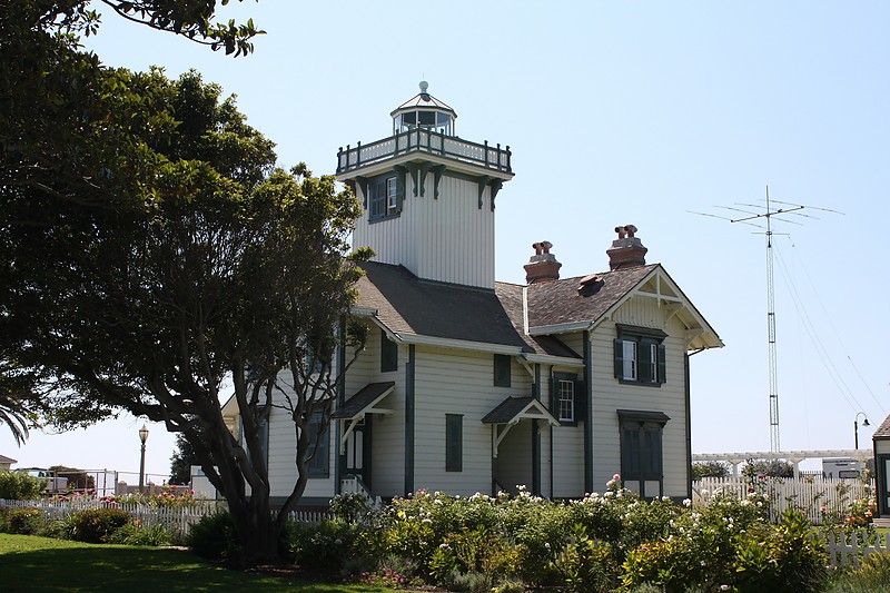 California / Point Fermin lighthouse
Author of the photo: [url=http://www.flickr.com/photos/21953562@N07/]C. Hanchey[/url]
Keywords: United States;Pacific ocean;California