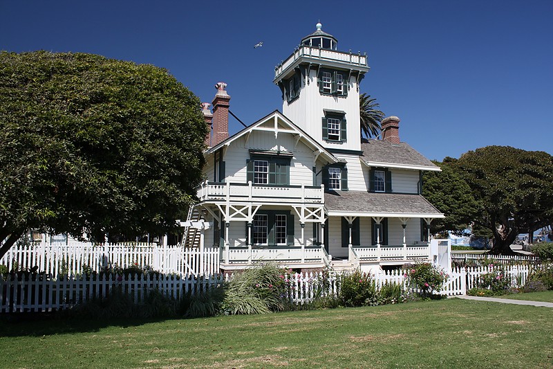 California / Point Fermin lighthouse
Author of the photo: [url=http://www.flickr.com/photos/21953562@N07/]C. Hanchey[/url]
Keywords: United States;Pacific ocean;California