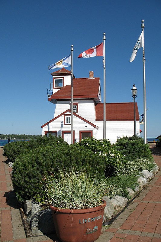 Nova Scotia / Fort Point Lighthouse
Author of the photo: [url=http://www.flickr.com/photos/21953562@N07/]C. Hanchey[/url]
Keywords: Nova Scotia;Canada;Atlantic ocean