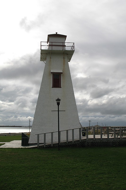 Prince Edward Island / Port Borden Rear Range lighthouse
Author of the photo: [url=http://www.flickr.com/photos/21953562@N07/]C. Hanchey[/url]
Keywords: Prince Edward Island;Canada;Port Borden;Northumberland Strait