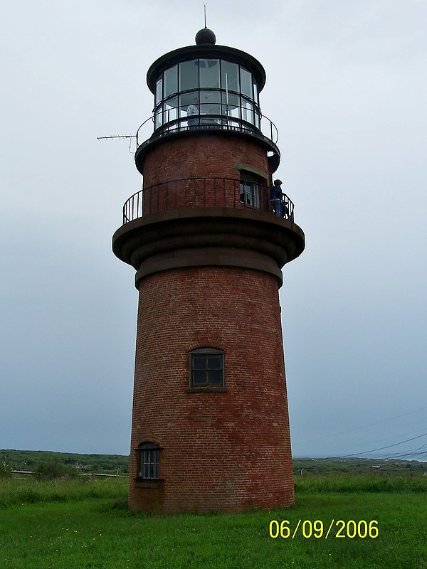 Massachusetts / Gay Head Lighthouse
Author of the photo: [url=https://www.flickr.com/photos/bobindrums/]Robert English[/url]
Keywords: United States;Atlantic ocean;Marthas Vineyard;Massachusetts