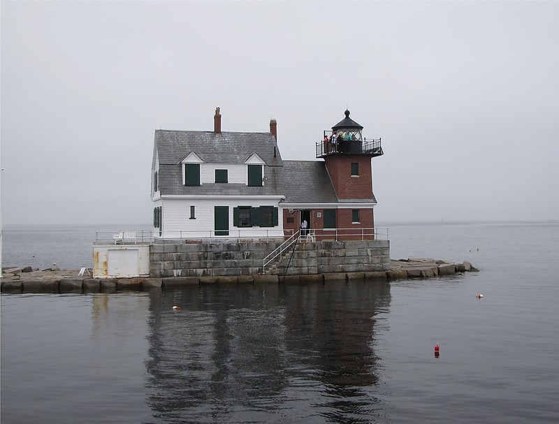 Maine / Rockland Harbor Breakwater lighthouse
Author of the photo: [url=https://www.flickr.com/photos/bobindrums/]Robert English[/url]
Keywords: Rockland;Maine;United States;Atlantic ocean