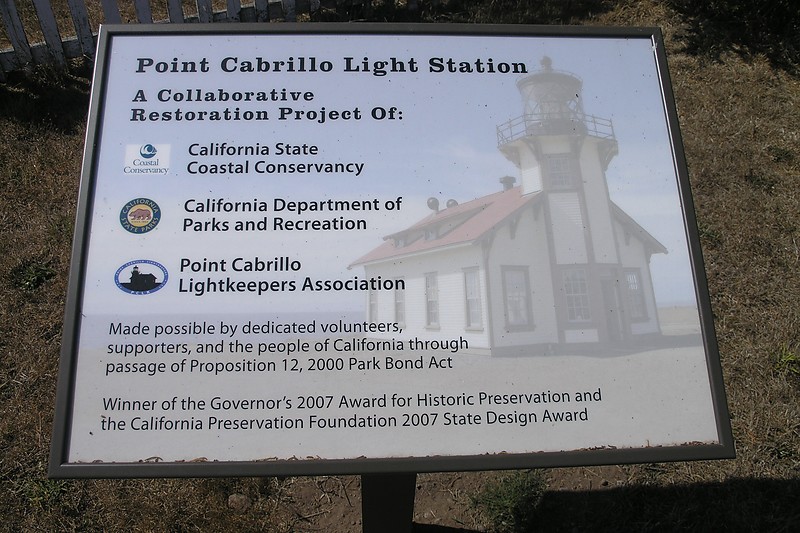 California / Point Cabrillo lighthouse - plate
Author of the photo: [url=http://www.flickr.com/photos/21953562@N07/]C. Hanchey[/url]
Keywords: United States;Pacific ocean;California;Plate
