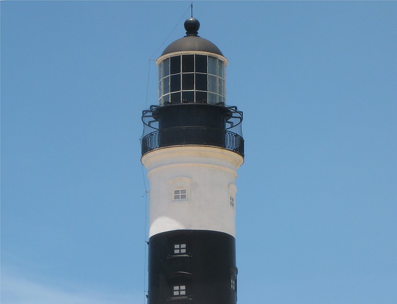 Salvador / Santo Antônio Lighthouse - lantern
Author of the photo: [url=https://www.flickr.com/photos/bobindrums/]Robert English[/url]
Keywords: Salvador;Brazil;Atlantic ocean;Lantern
