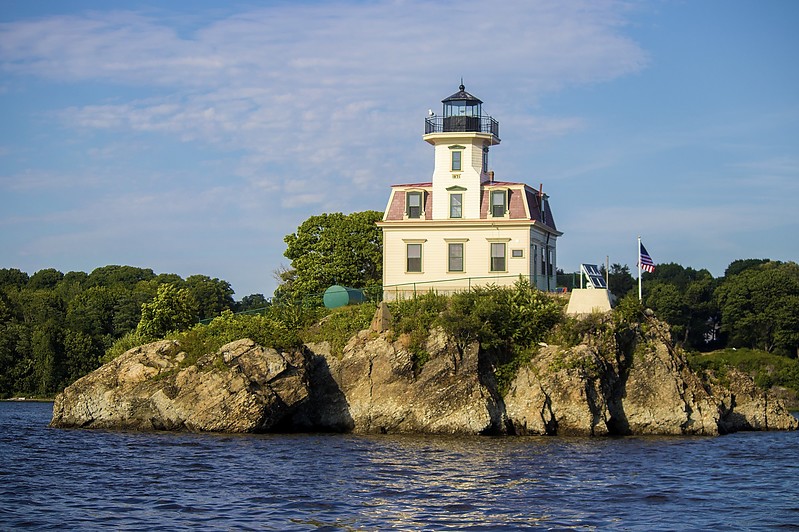Rhode Island / East Providence / Pomham Rocks Lighthouse
Author of the photo: [url=https://jeremydentremont.smugmug.com/]nelights[/url]
Keywords: Rhode Island;Providence;Providence river;United States