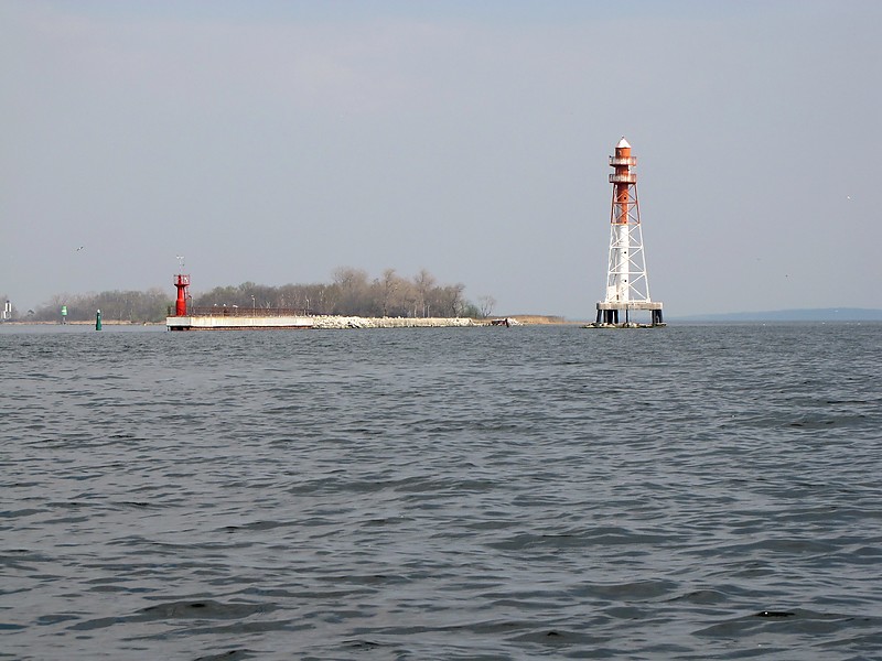 Kaliningrad / Baltiyskoy Kosy front range lighthouse  (high) and Kaliningrad channel Entrance light (small red column to the left)
Author of the photo: [url=http://www.panoramio.com/user/5576581]Sergey Voronkov[/url]
Keywords: Kaliningrad;Baltiysk;Baltic sea;Offshore;Russia