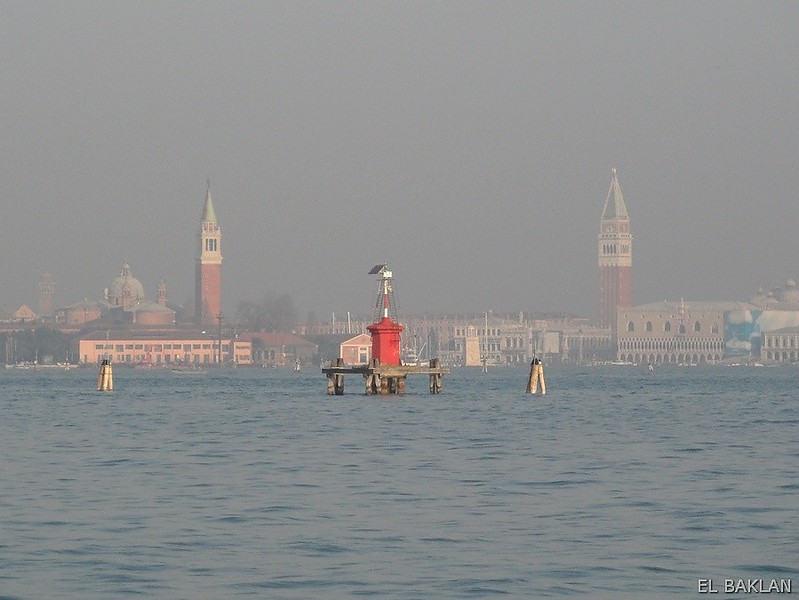 Venice / Porto di Lido /Canale di San Marco San Servolo light
Keywords: Venice;Italy;Gulf of Venice;Offshore