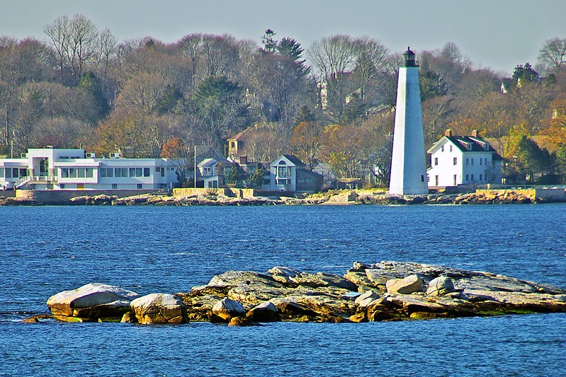 Connecticut / New London Harbor lighthouse
Author of the photo: [url=http://www.flickr.com/photos/papa_charliegeorge/]Charlie Kellogg[/url]
Keywords: Connecticut;United States;Atlantic ocean