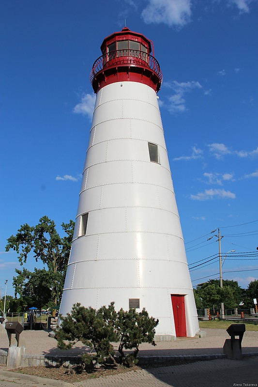 Windsor City / Pelee Passage (2) lighthouse
Author of the photo: [url=http://www.flickr.com/photos/21953562@N07/]C. Hanchey[/url]
Keywords: Canada;Ontario;Lake Saint Clair