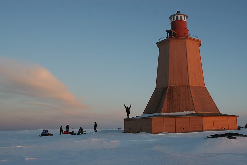 Kola Peninsula / Svyatoy Nos lighthouse
Author of the photo: [url=http://www.panoramio.com/user/51025]Sergey Gruzdev (Stealth)[/url]
Keywords: Kola Peninsula;Barents sea;Russia;Arctic ocean;Winter