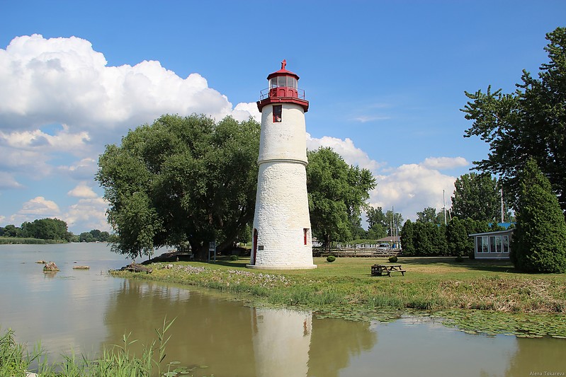 Lake St. Clair / Thames River Range Rear lighthouse
Author of the photo: [url=http://www.flickr.com/photos/21953562@N07/]C. Hanchey[/url]
Keywords: Canada;Lake Saint Clair;Ontario