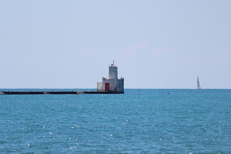 Lake Huron / Goderich South Breakwater light
Author of the photo: [url=http://www.flickr.com/photos/21953562@N07/]C. Hanchey[/url]
Keywords: Lake Huron;Canada;Ontario;Goderich