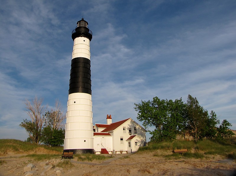 Michigan / Big Sable Point lighthouse
Author of the photo: [url=https://www.flickr.com/photos/bobindrums/]Robert
English[/url]
Keywords: Michigan;Lake Michigan;United States