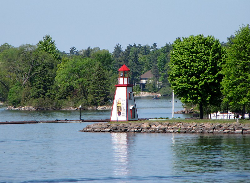 Saint Lawrence River / Gananoque Harbour lighthouse
Author of the photo: [url=https://www.flickr.com/photos/bobindrums/]Robert English[/url]
Keywords: Saint Lawrence River;Canada;Ontario;Gananoque