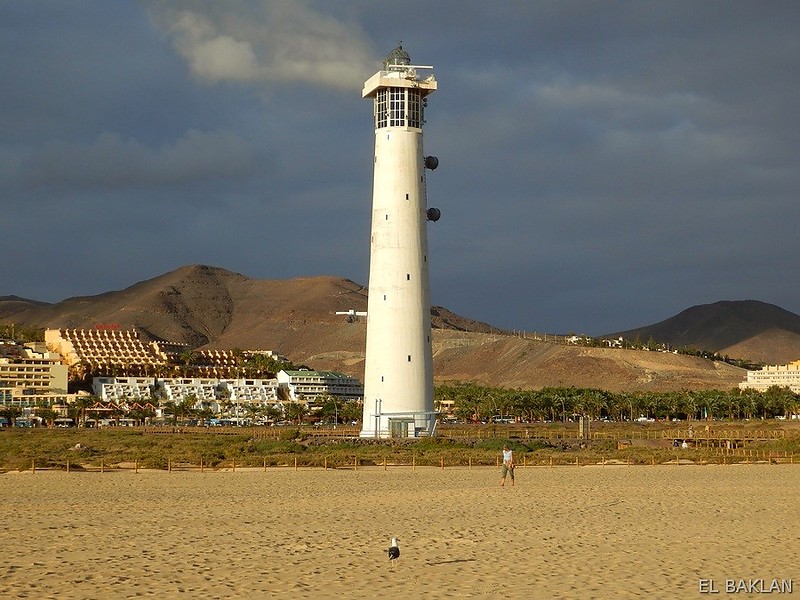 Canary islands / Fuerteventura / Morro Jable lighthouse
AKA Jandía
Also radar tower
Keywords: Canary islands;Fuerteventura;Atlantic ocean;Spain;Vessel Traffic Service