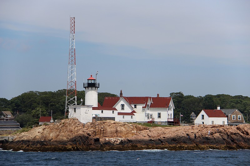 Massachusetts / Eastern Point lighthouse
Author of the photo: [url=http://www.flickr.com/photos/21953562@N07/]C. Hanchey[/url]
Keywords: Gloucester;Massachusetts;United States;Atlantic ocean