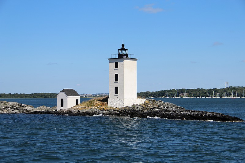 Rhode island / Dutch Island lighthouse
Author of the photo: [url=http://www.flickr.com/photos/21953562@N07/]C. Hanchey[/url]
Keywords: Rhode Island;United States;Atlantic ocean;Block Island Sound