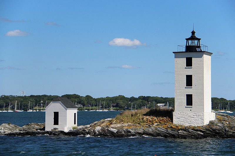 Rhode island / Dutch Island lighthouse
Author of the photo: [url=http://www.flickr.com/photos/21953562@N07/]C. Hanchey[/url]
Keywords: Rhode Island;United States;Atlantic ocean;Block Island Sound