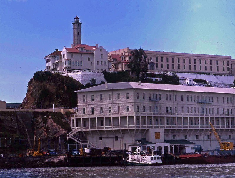 California / San Francisco / Alcatraz Lighthouse
Author of the photo: [url=https://www.flickr.com/photos/21475135@N05/]Karl Agre[/url]
Keywords: Alcatraz;San Francisco;United States;California;Pacific ocean;Historic