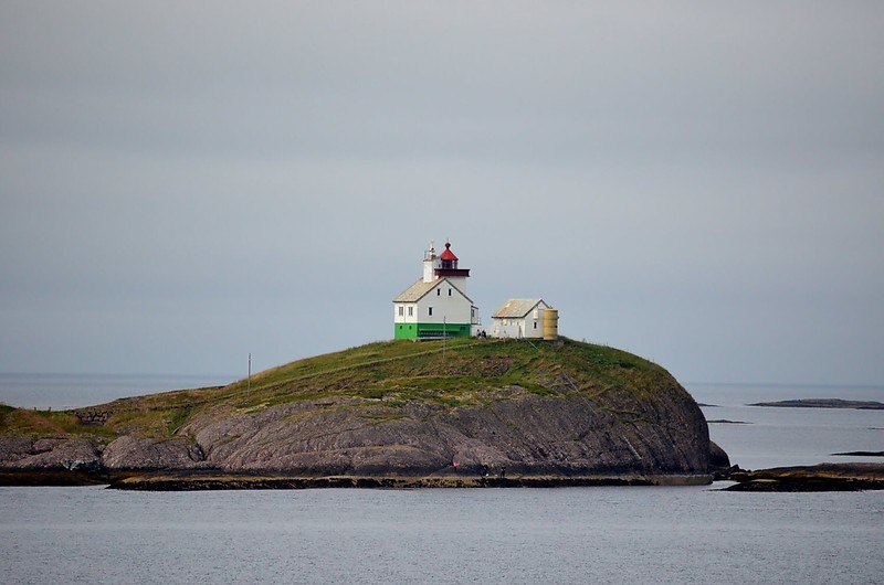 Asenvagsoya lighthouse
Author of the photo: [url=https://www.flickr.com/photos/16141175@N03/]Graham And Dairne[/url]

Keywords: Asenoya;Norway;Norwegian sea