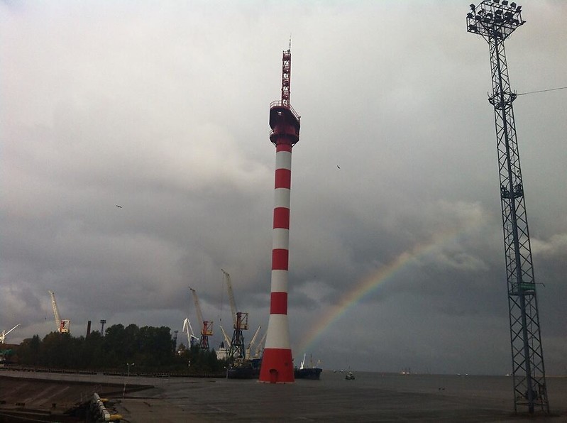 Saint-Petersburg / Korabel'nyy Kanal lighthouse
With rainbow at background
Photo by [url=https://twitter.com/RA1AMW]Vasily Matveev[/url]
Keywords: Russia;Neva river;Gulf of Finland;Saint-Petersburg;Vessel Traffic Service