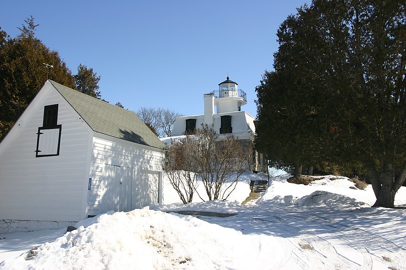 New York / Barber's Point lighthouse
Author of the photo: [url=https://www.flickr.com/photos/31291809@N05/]Will[/url]

Keywords: United States;New York;Lake Champlain;Winter