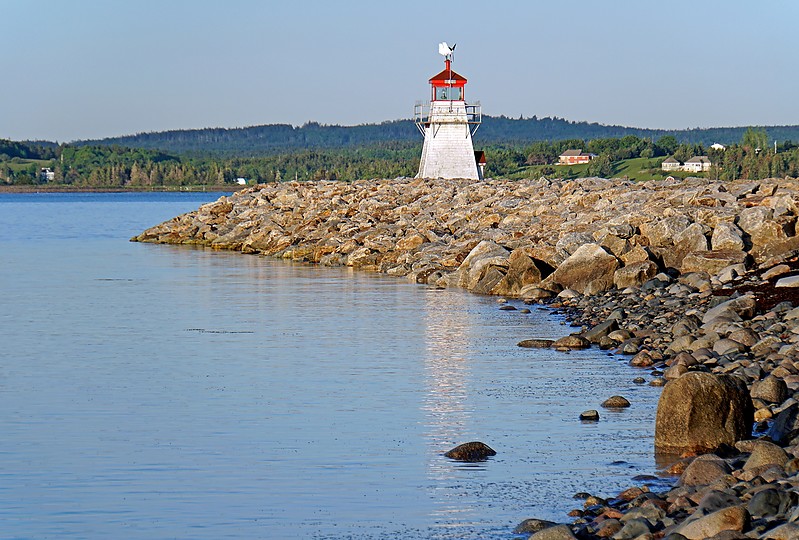 Nova Scotia / Battery Point Breakwater lighthouse
Author of the photo: [url=https://www.flickr.com/photos/archer10/] Dennis Jarvis[/url]

               
Keywords: Nova Scotia;Canada;Atlantic ocean