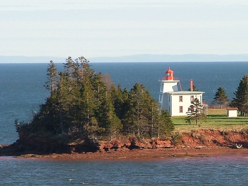 Prince Edward Island / Blockhouse Point Lighthouse
Author of the photo: [url=https://www.flickr.com/photos/larrymyhre/]Larry Myhre[/url]
Keywords: Prince Edward Island;Canada;Northumberland Strait