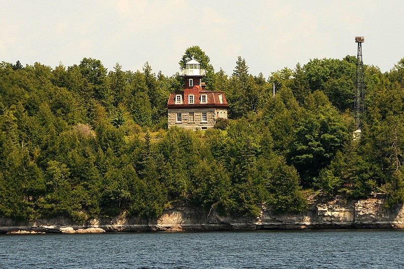New York / Lake Champlain / Bluff Point (Valcour Island) lighthouse
Sceletal tower on the right - disused light, activated 1930-2004 height 24m
Author of the photo:[url=https://www.flickr.com/photos/lighthouser/sets]Rick[/url]
Keywords: New York;Lake Champlain;United States