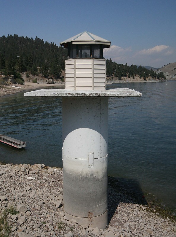 Montana / Canyon Ferry Lake light
Author of the photo: [url=https://www.flickr.com/photos/21475135@N05/]Karl Agre[/url]
Keywords: Montana;Canyon Ferry Lake;United States