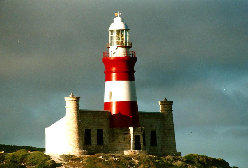 Atlantic-Indian Ocean meetingpoint / Cape Agulhas lighthouse
Keywords: Atlantic ocean;Indian ocean;South Africa;