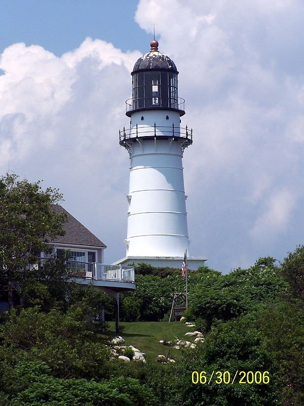 Maine / Cape Elizabeth East lighthouse
Author of the photo: [url=https://www.flickr.com/photos/bobindrums/]Robert English[/url]
Keywords: Cape Elizabeth;Maine;United States;Atlantic ocean