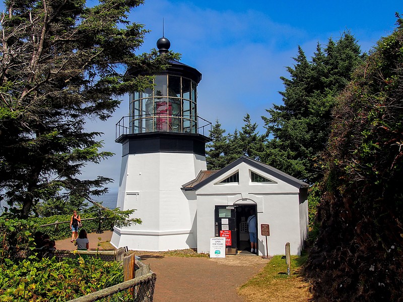 Oregon / Cape Meares lighthouse
Author of the photo: [url=https://www.flickr.com/photos/selectorjonathonphotography/]Selector Jonathon Photography[/url]
Keywords: Oregon;United States;Pacific ocean