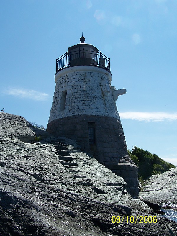 Rhode Island / Castle Hill lighthouse
Author of the photo: [url=https://www.flickr.com/photos/bobindrums/]Robert English[/url]

Keywords: Rhode Island;Newport;Atlantic ocean;United States