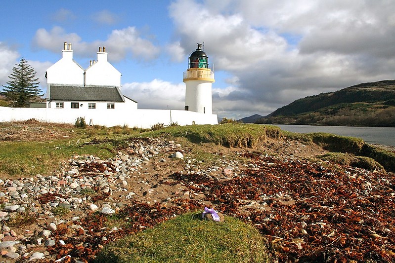 Inverness-shire / Corran Point Lighthouse
Author of the photo: [url=https://www.flickr.com/photos/34919326@N00/]Fin Wright[/url]

Keywords: Scotland;United Kingdom;Corran;Loch Linnhe