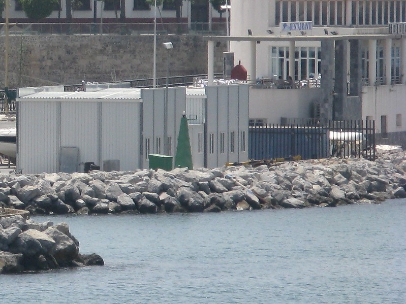 Ceuta / Marina Breakwater Knee light
Keywords: Ceuta;Spain;Strait of Gibraltar