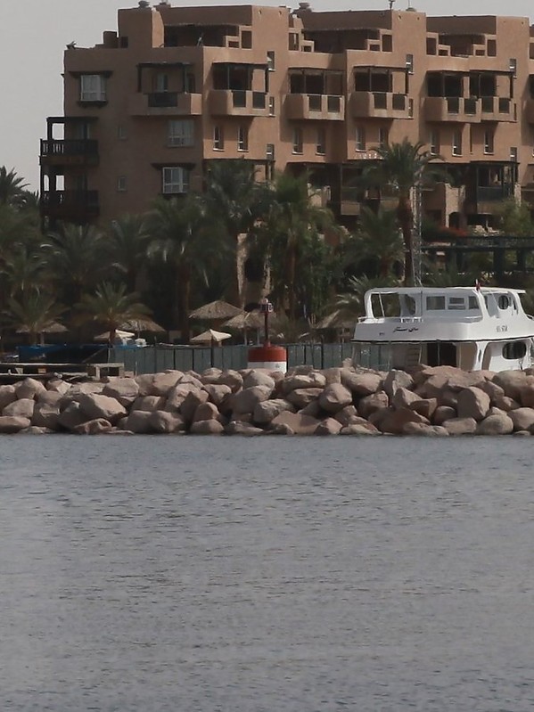 Aqaba / Yacht Club Entrance N Side light
Keywords: Gulf of Aqaba;Aqaba;Jordan