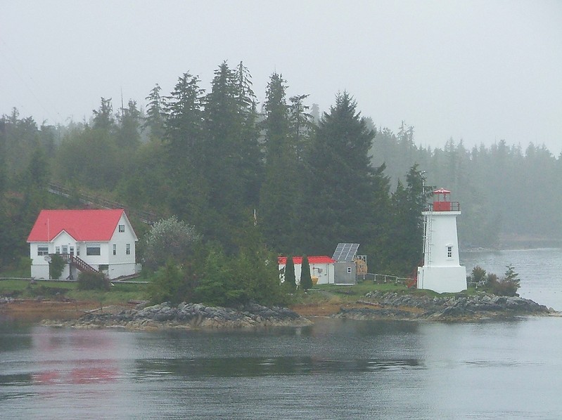 Dryad Point Lighthouse
Author of the photo: [url=https://www.flickr.com/photos/larrymyhre/]Larry Myhre[/url]
Keywords: Campbell Island;British Columbia;Canada